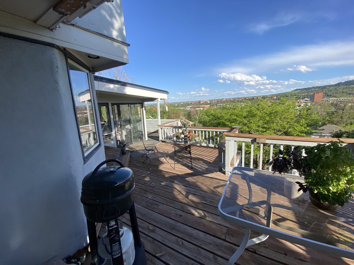 1450 High St original deck before renovation